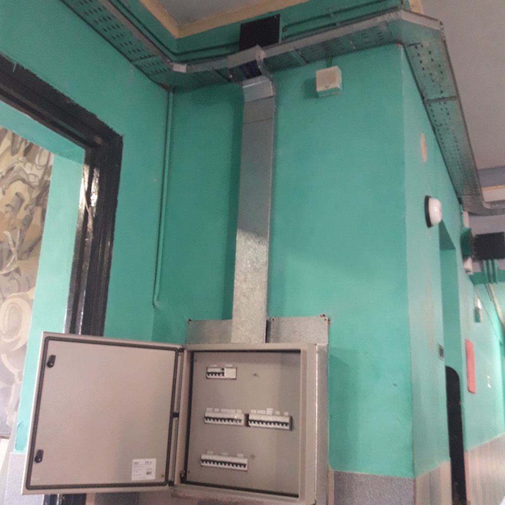 Cambio de Instalación Eléctrica Esc. Nº 49 Juan B. Alberdi – San Miguel de Tuc. – DMCE 2