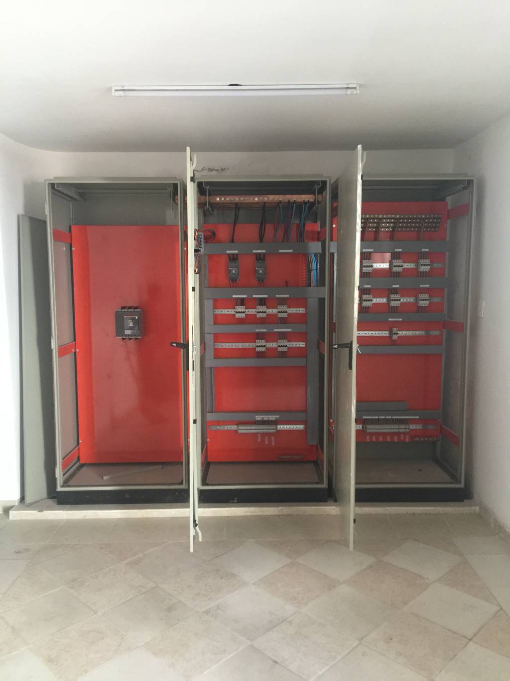 Sala de Comando Eléctrico – Complejo Penitenciario Villa Urquiza – DAU 5